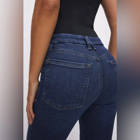 Good American Power Stretch Pull On Flare Jeans - Picture 5 of 7